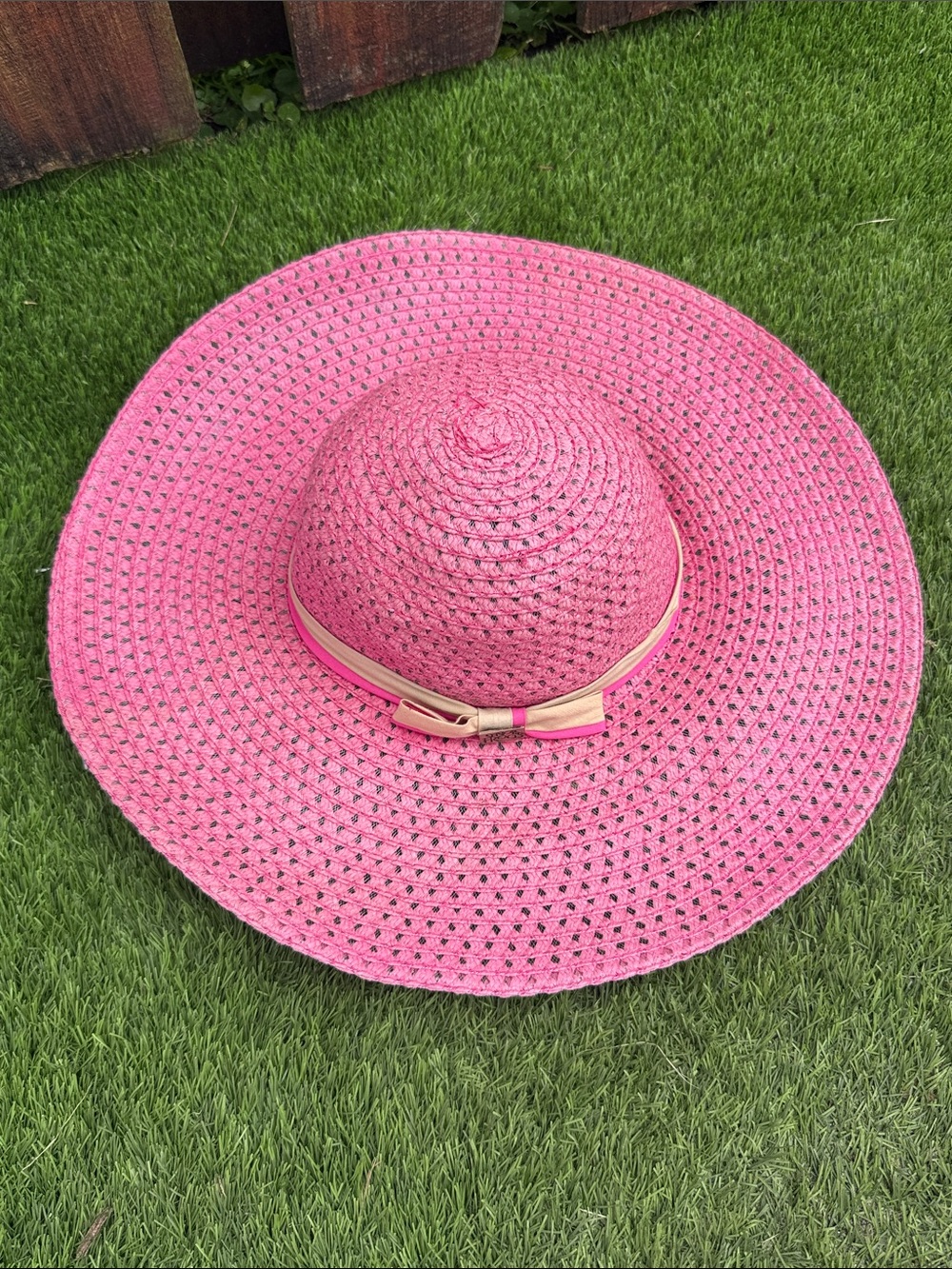 Wide-Brim Pink Straw Sun Hat with Decorative Band